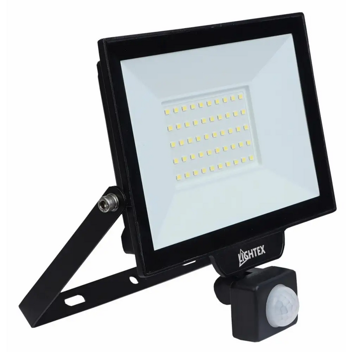 LED ПРОЖЕКТОР СЪС СЕНЗОР 50W 4500LM IP65