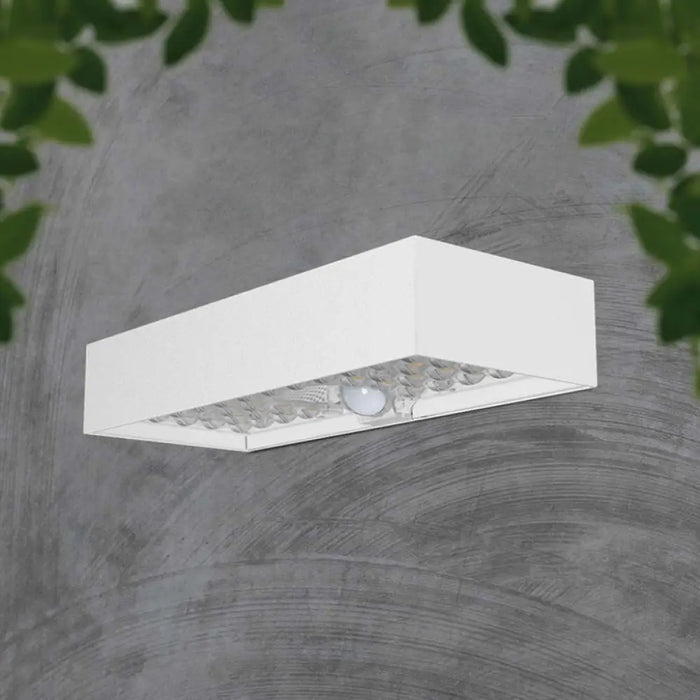 LED СОЛАРНО ФАСАДНО ТЯЛО СЪС СЕНЗОР 6W 4000K IP65 БЯЛО V-TAC