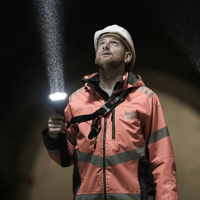 Ledlenser P21R Черен Ръчен фенер LED