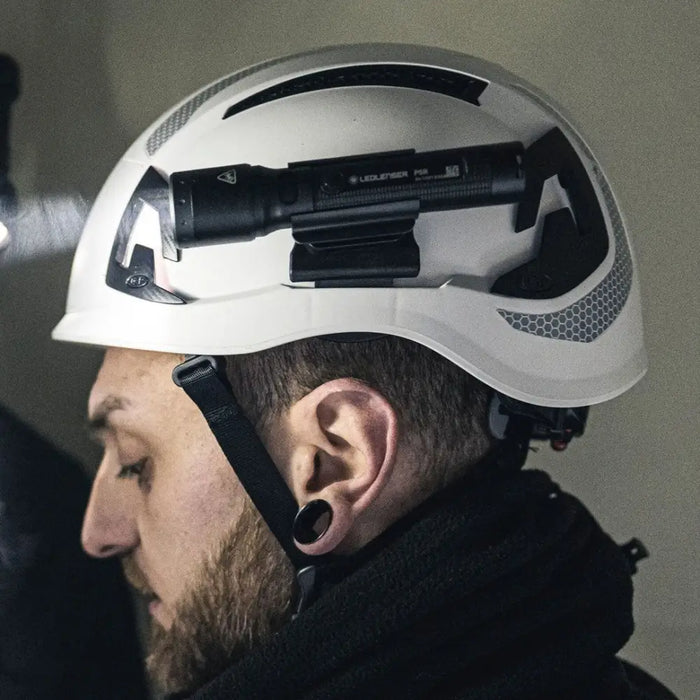 Ledlenser P5R Черен Ръчен фенер LED