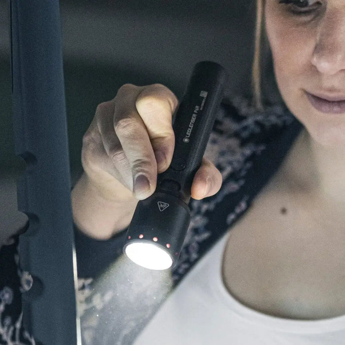 Ledlenser P6R Черен Ръчен фенер LED