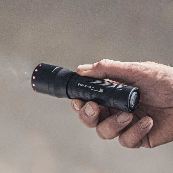 Ledlenser P7 Black Ръчен фенер LED