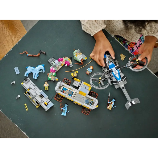 LEGO AVATAR 75573 ПЛАВАЩИ ПЛАНИНИ: МЯСТО 26 & RDA SAMSON