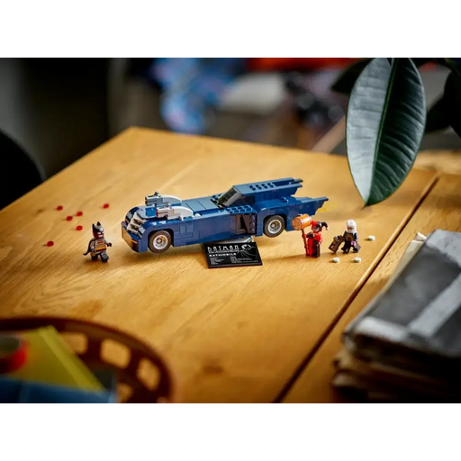 LEGO BATMAN 76274 Batman VS Harley Quinn and Mr. Freeze