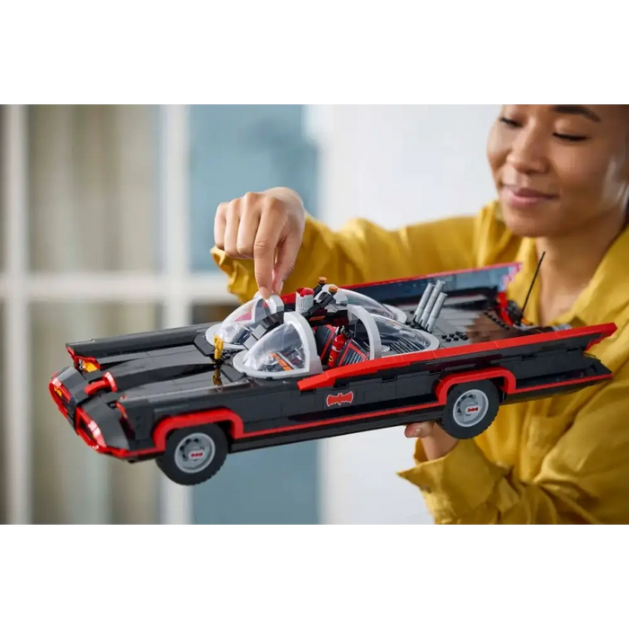 LEGO BATMAN 76328 Батмобилът от класическия телевизионен