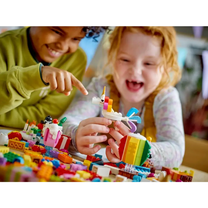 LEGO CLASSIC 11029 КРЕАТИВНА ПАРТИ КУТИЯ