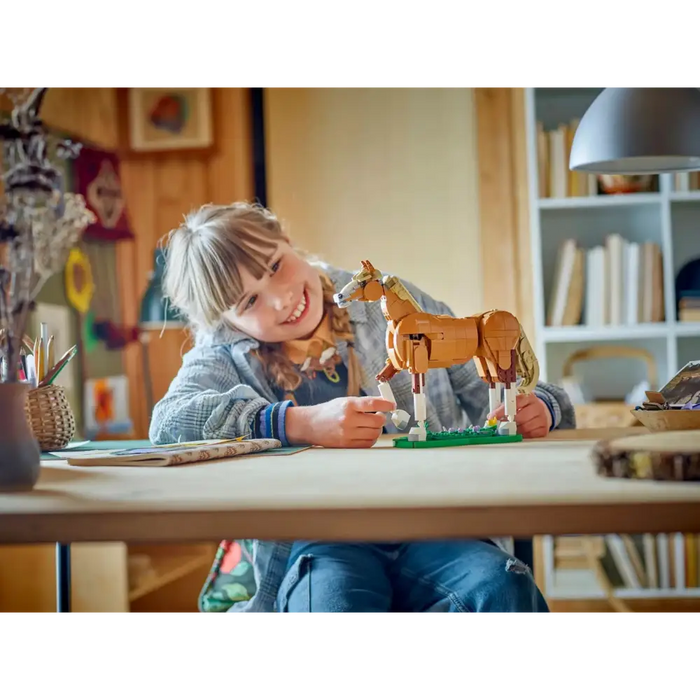 LEGO CREATOR 3 В 1 31166 Красив кон