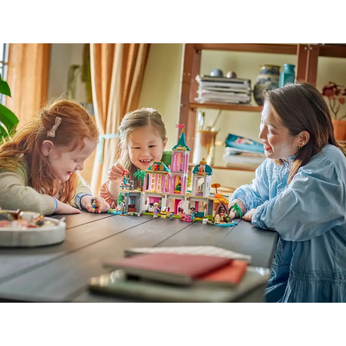 LEGO DISNEY 43267 Замъкът на принцовете и кралските домашни