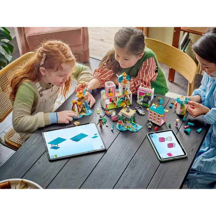 LEGO DISNEY 43267 Замъкът на принцовете и кралските домашни