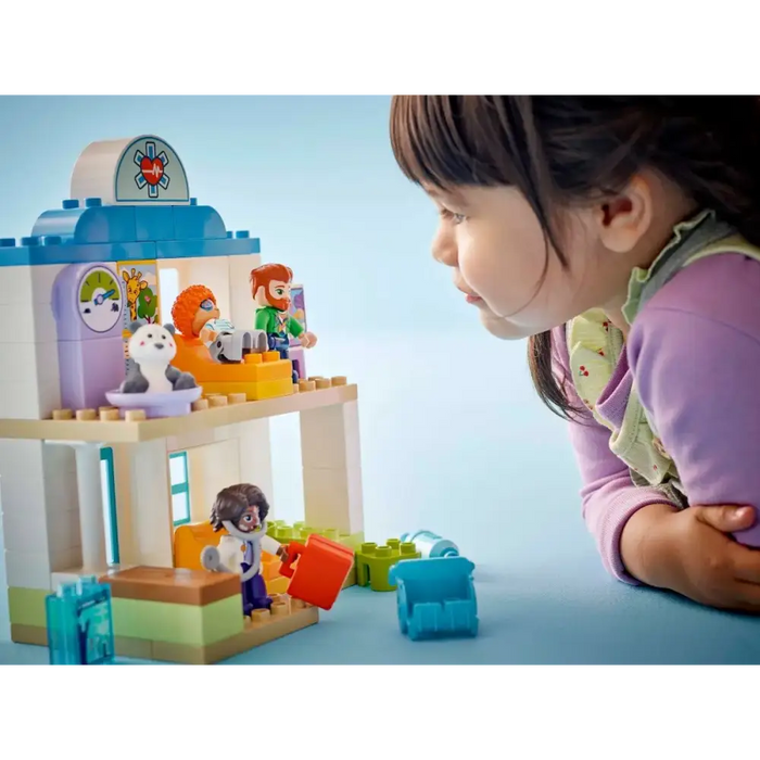 LEGO DUPLO 10449 Първият път: Посещение при лекаря