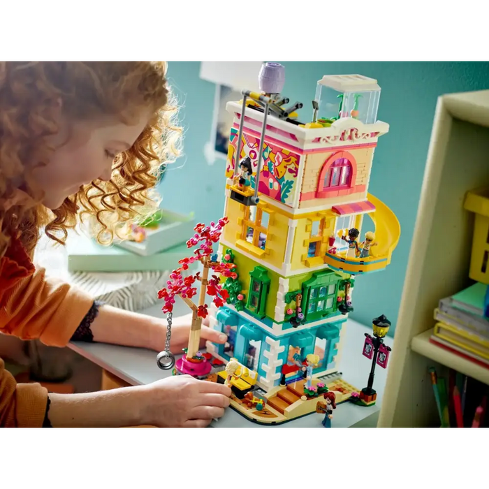 LEGO FRIENDS 41748 ЧИТАЛИЩЕН ЦЕНТЪР НА ХАРТЛЕЙК СИТИ