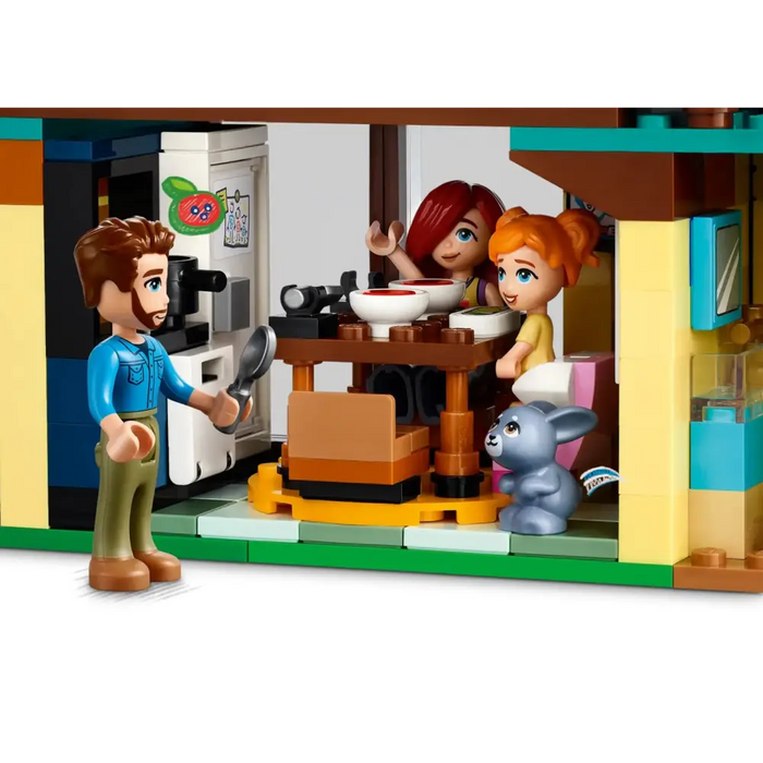 LEGO FRIENDS 42620 СЕМЕЙНИТЕ КЪЩИ НА ОЛИ И ПЕЙСЛИ