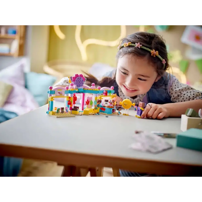 LEGO FRIENDS 42649 Магазин за бонбони Heartlake City
