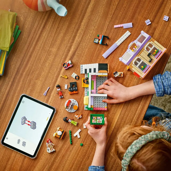 LEGO FRIENDS 42653 Музикален магазин и апартамент