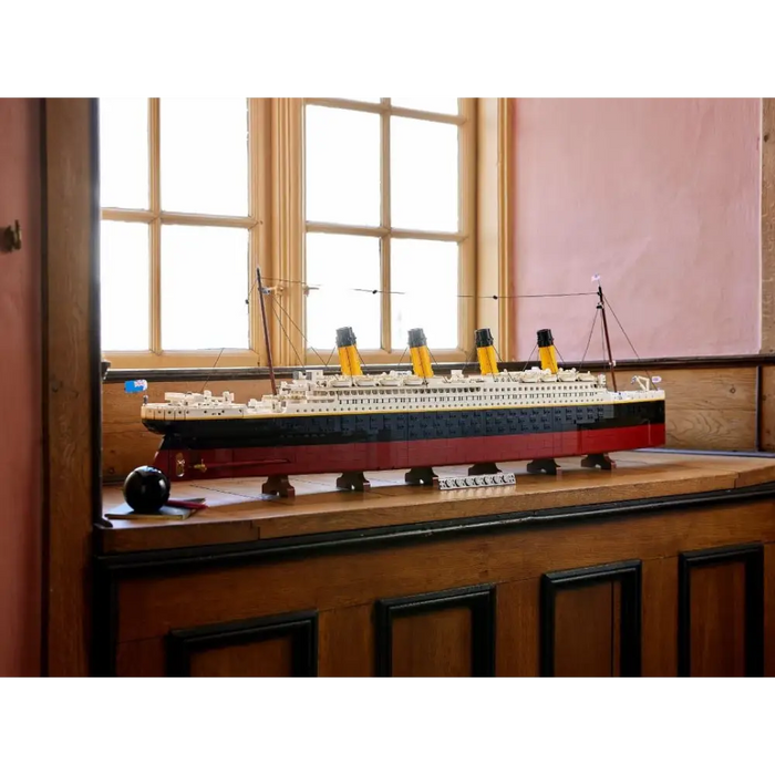 LEGO ICONS 10294 LEGO TITANIC
