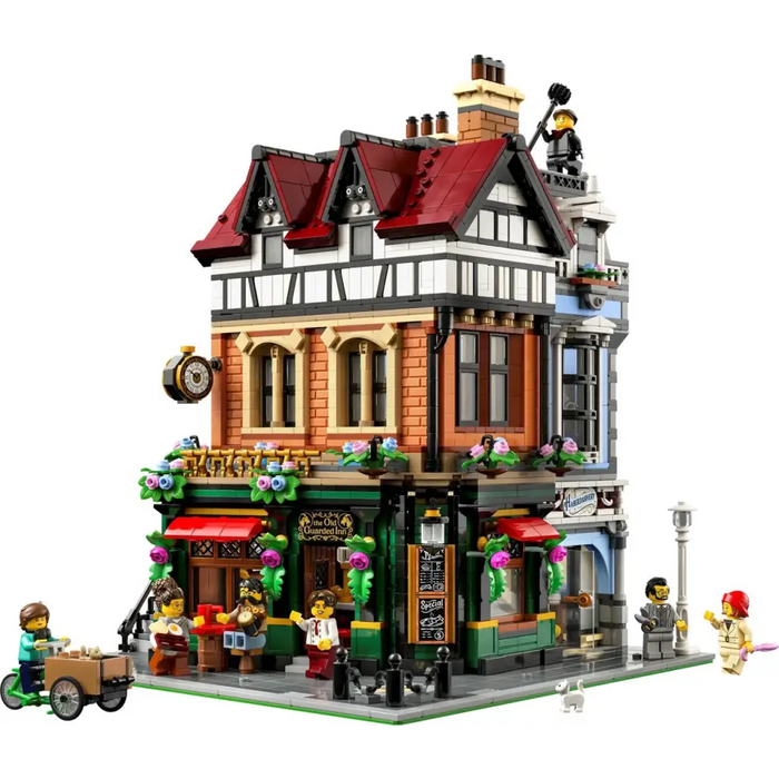 LEGO ICONS 10350 Tudor Corner
