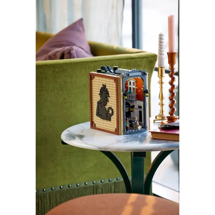 LEGO ICONS 10351 Шерлок Холмс: Кътче за книги