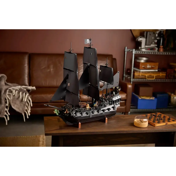 LEGO ICONS 10365 Пиратският кораб на капитан Джак Спароу