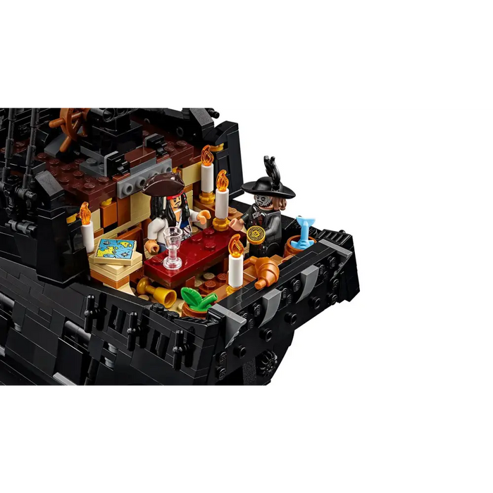 LEGO ICONS 10365 Пиратският кораб на капитан Джак Спароу