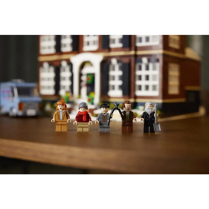 LEGO IDEAS 21330 САМ В ДОМА