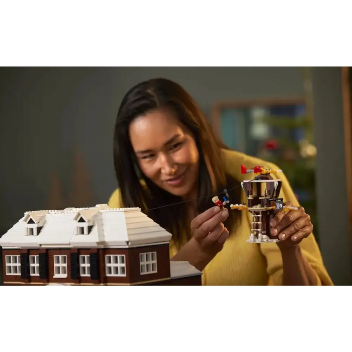 LEGO IDEAS 21330 САМ В ДОМА