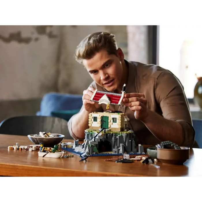 LEGO IDEAS 21335 МОТОРИЗИРАН ФАР