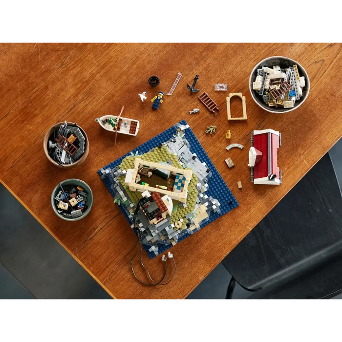 LEGO IDEAS 21335 МОТОРИЗИРАН ФАР