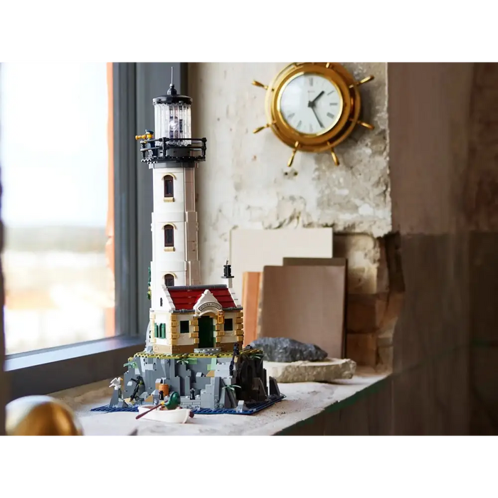 LEGO IDEAS 21335 МОТОРИЗИРАН ФАР