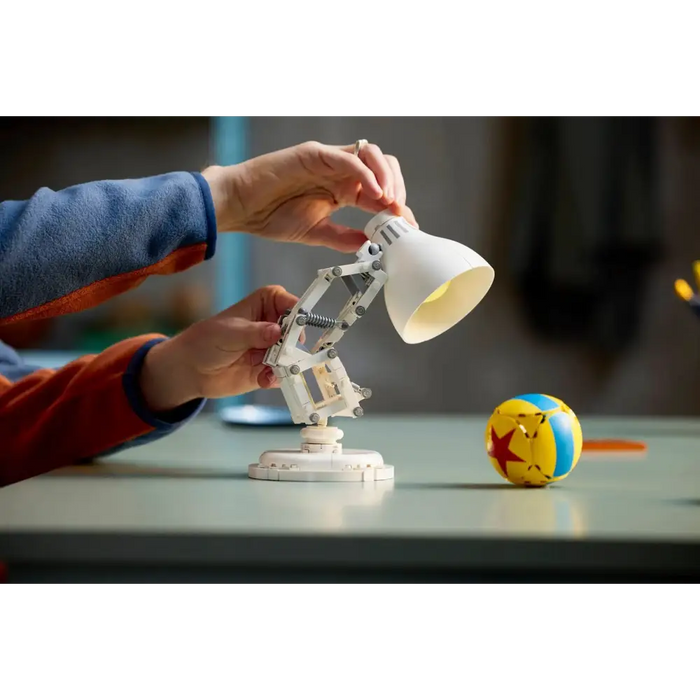 LEGO IDEAS 21357 Disney Pixar Luxo Jr.