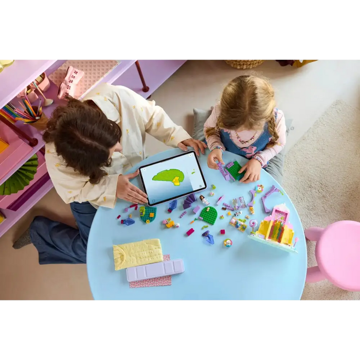 LEGO КЪЩАТА ЗА КУКЛИ НА ГАБИ 11205 Sweet Treat Mountain and