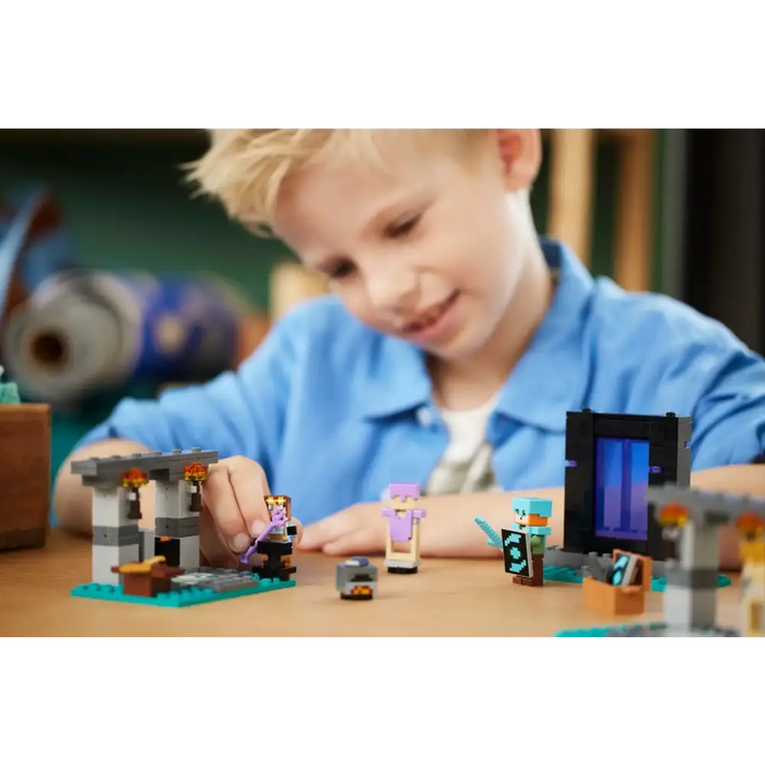 LEGO MINECRAFT 21252 THE ARMORY