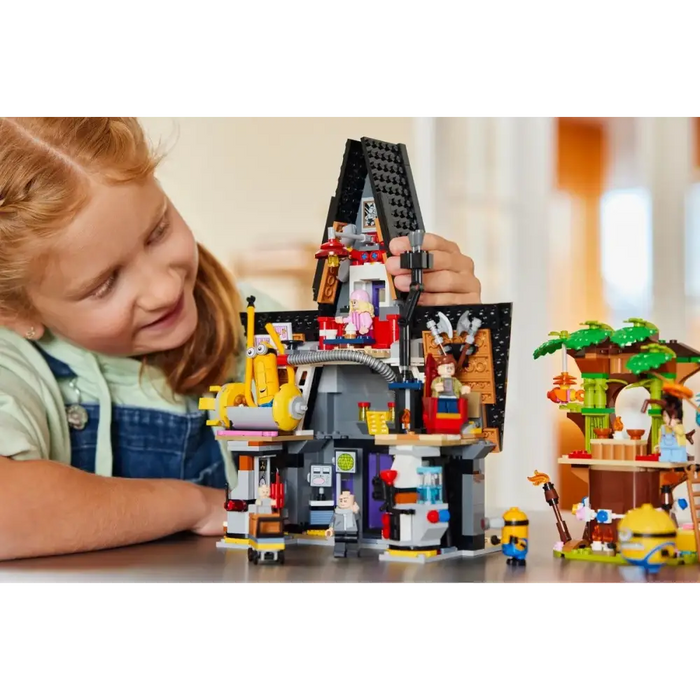 LEGO MINIONS 75583 Minions and Gru’s Family Mansion