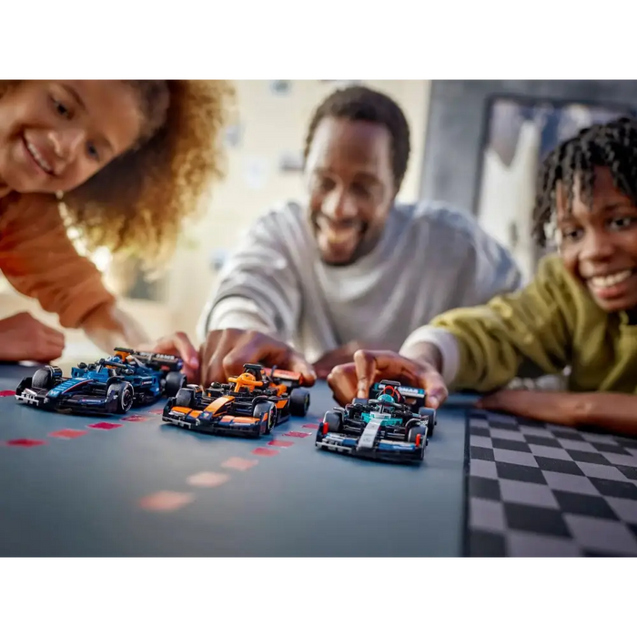 LEGO SPEED CHAMPIONS 77251 Състезателна кола McLaren F1