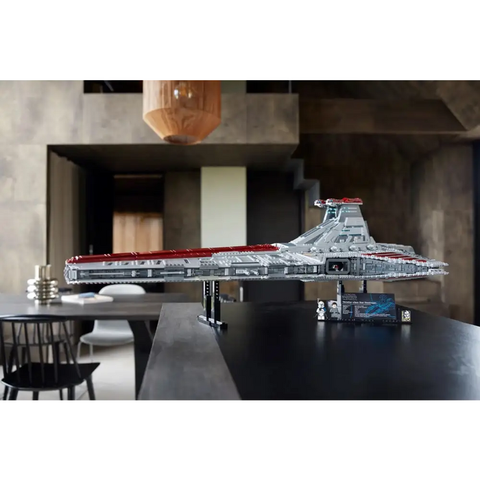 LEGO STAR WARS 75367 Venator-class Republic Attack Cruiser