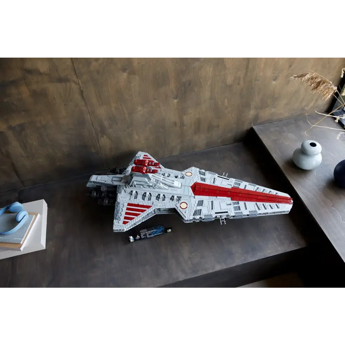 LEGO STAR WARS 75367 Venator-class Republic Attack Cruiser