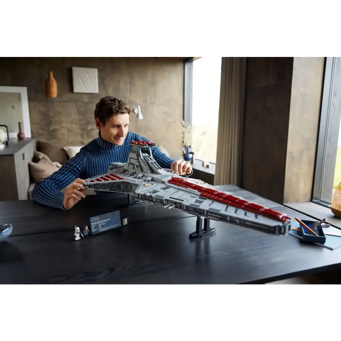 LEGO STAR WARS 75367 Venator-class Republic Attack Cruiser