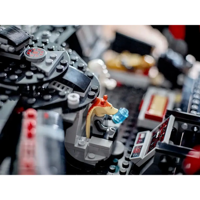 LEGO STAR WARS 75389 The Dark Falcon
