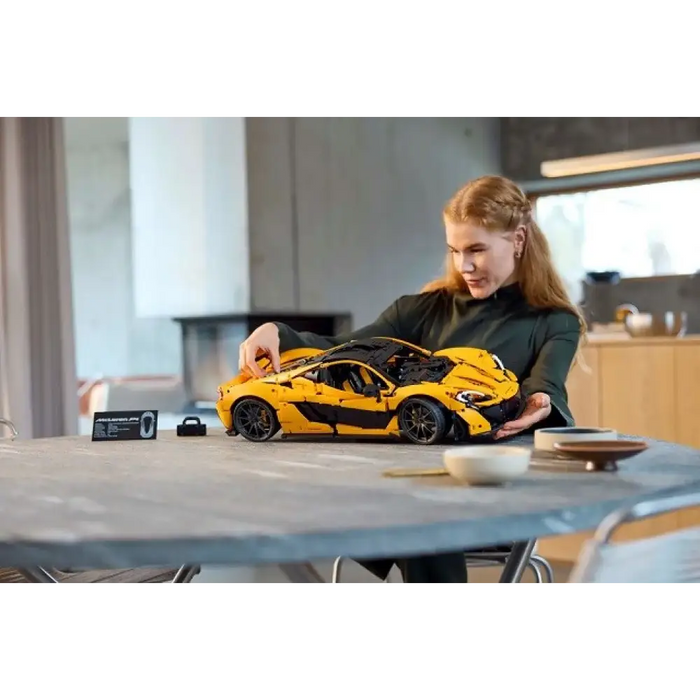 LEGO TECHNIC 42172 McLaren P1