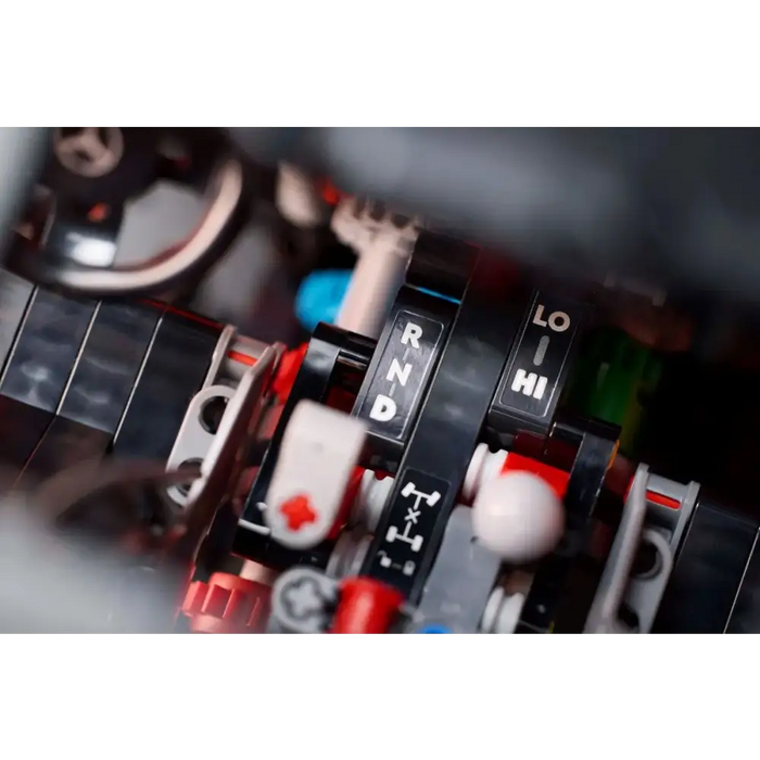 LEGO TECHNIC 42177 Професионална линия Mercedes-Benz G 500