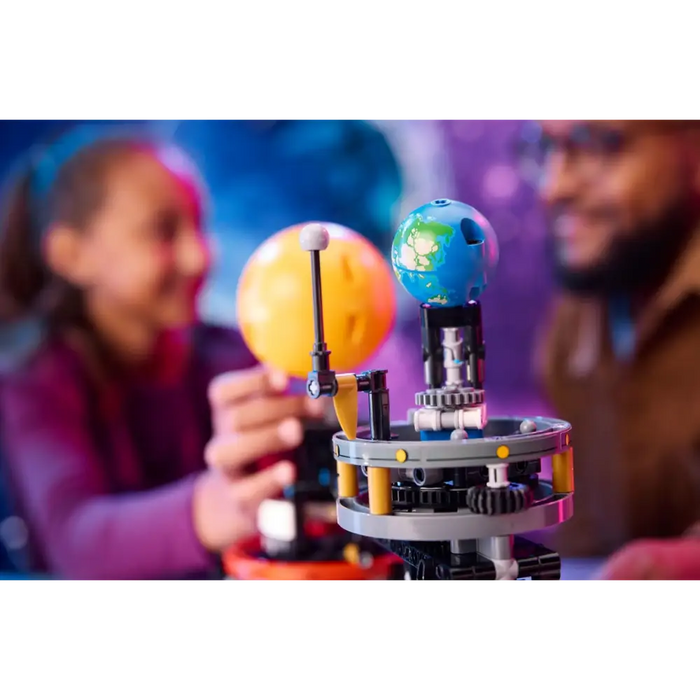 LEGO TECHNIC 42179 Planet Earth and Moon in Orbit