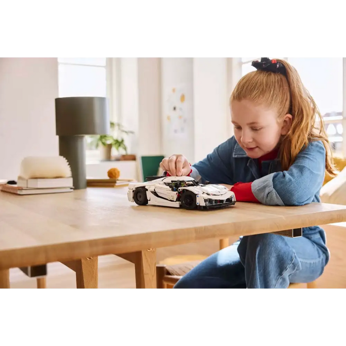 LEGO TECHNIC 42184 Koenigsegg Jesko Absolut Hypercar