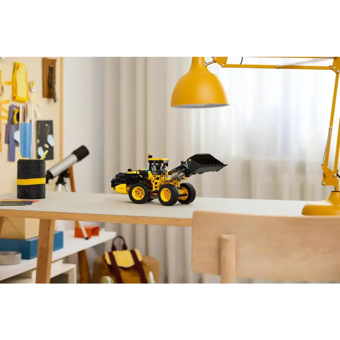 LEGO TECHNIC 42209 Електрически колесен товарач Volvo L120
