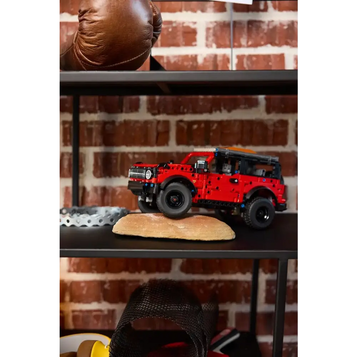 LEGO TECHNIC 42213 SUV Ford Bronco