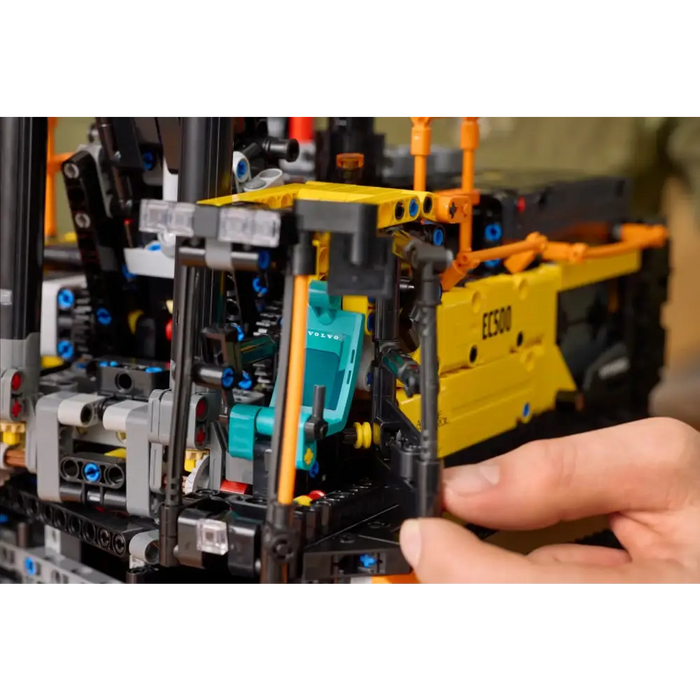 LEGO TECHNIC 42215 Хибриден багер Volvo EC500