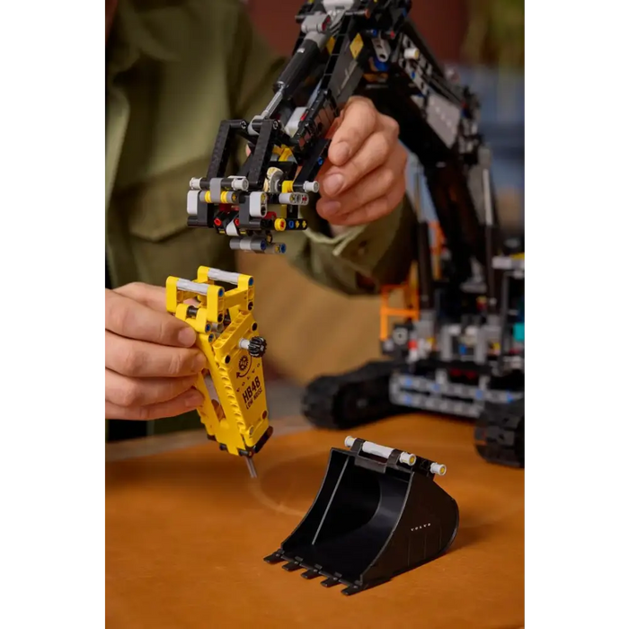 LEGO TECHNIC 42215 Хибриден багер Volvo EC500