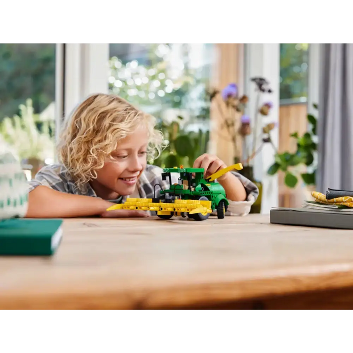 LEGO Technic - John Deere 9700 Forage Harvester - 42168