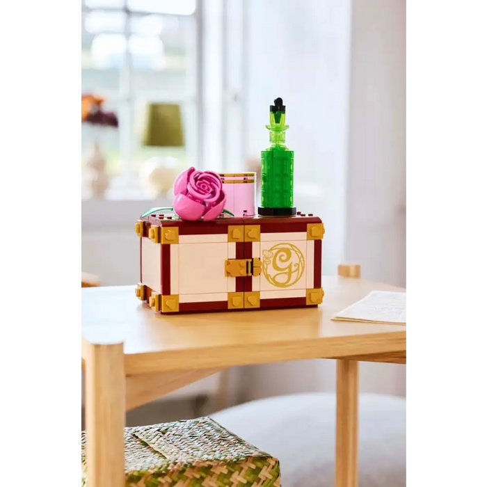 LEGO WICKED 75683 Glinda & Elphaba’s Dormitory