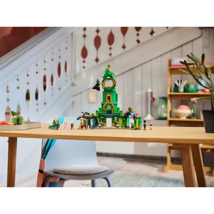 LEGO WICKED 75684 Welcome to Emerald City