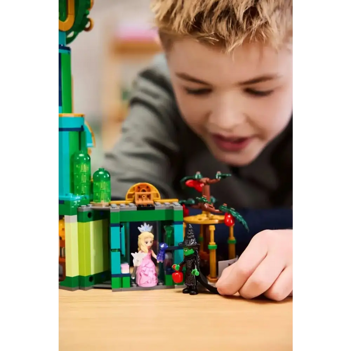 LEGO WICKED 75684 Welcome to Emerald City