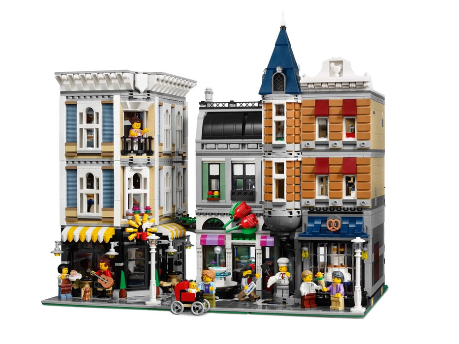 LEGO CREATOR EXPERT 10255 Площад за срещи